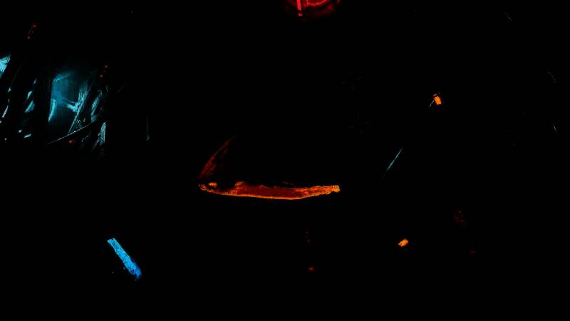 《钢铁之种》游戏截图2