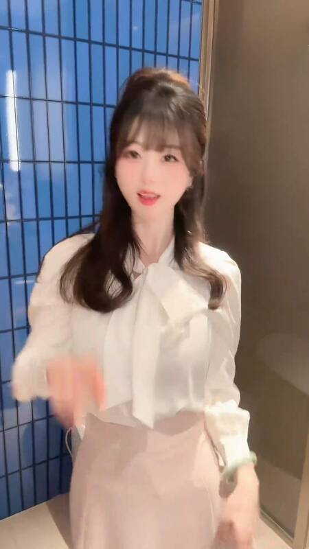 钱思怡跳慢摇舞视频截图1