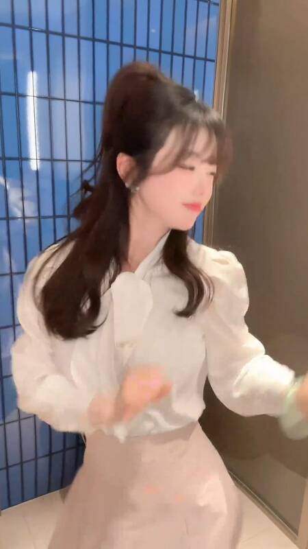 钱思怡跳慢摇舞视频截图3