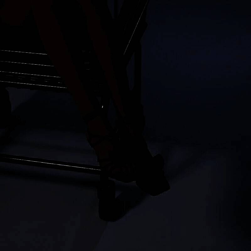 《inZOI》蝴蝶结高跟凉鞋使用教程图1