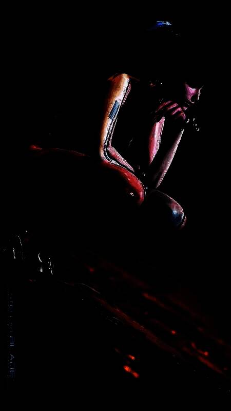 《星刃》游戏女角色战斗美照