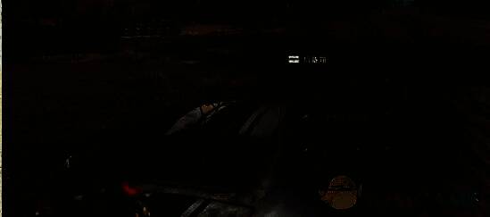 废弃车辆抽油画面