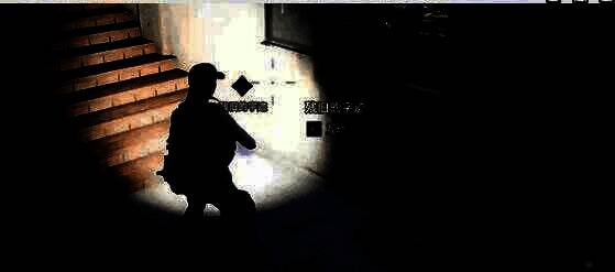 楼下左侧房间地上线索场景