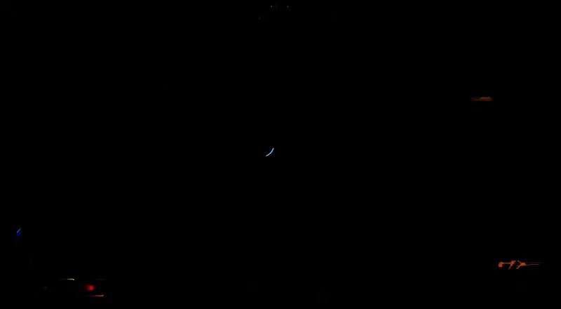 第二视角地图指引图，箭头指向关键房间入口处