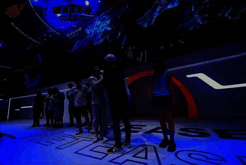 玩家模仿雾刃动作