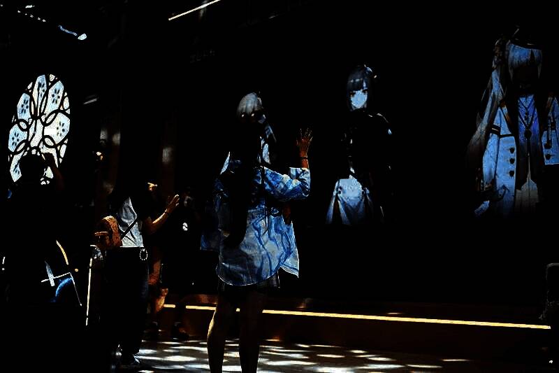 舞台下观众画面4