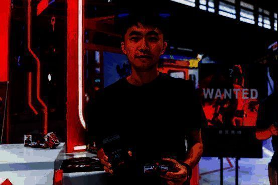 玩家在试玩区体验游戏