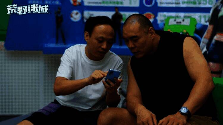 张志磊在草花总部分享经历