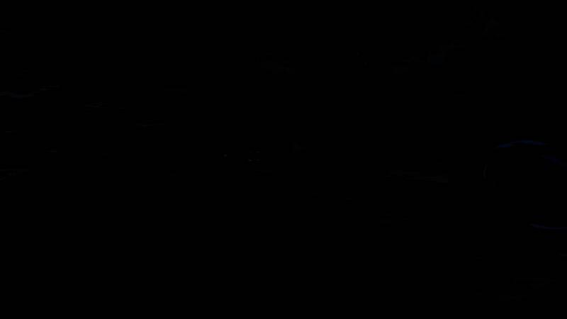 玩家搭乘帆船在海上航行