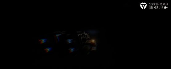 第三视角下曲率航行细节展示,舰船引擎与星云互动效果逼真