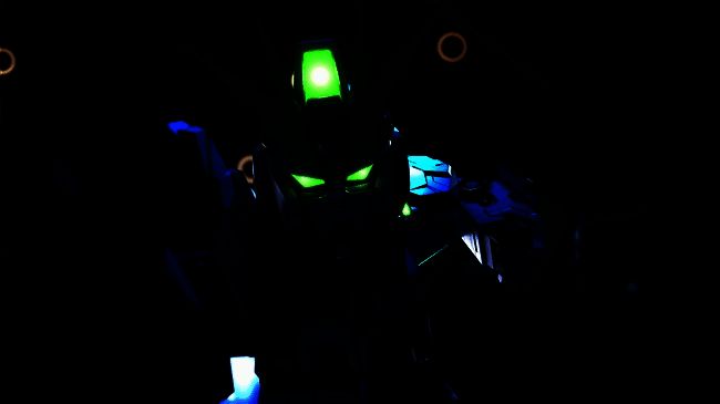 CG中自由高达全弹发射的震撼画面,导弹齐发,光束交织