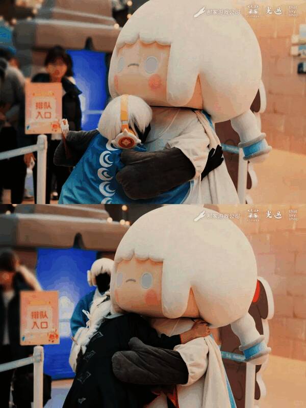 扎染小课堂现场,光之子们体验传统技艺