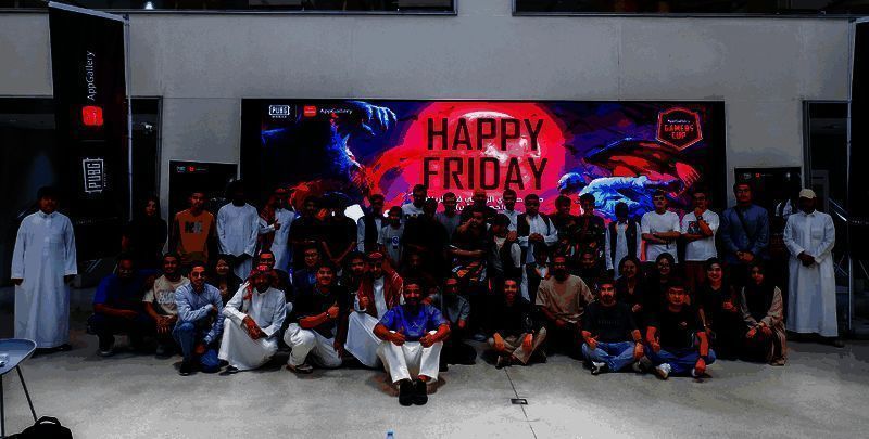 奥丁杯总决赛现场图，展示选手激烈对战场景