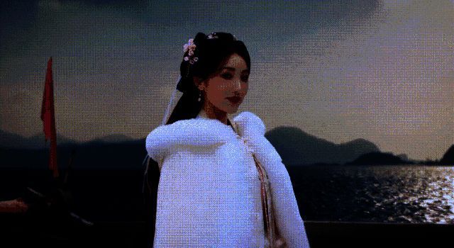 毛晓彤在TVC中演绎游戏世界,展现古代商帮文化魅力