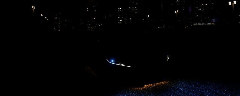 《GTAOL》中角色在空旷地带进行绕圈跑步操作的截图，界面显示奔跑状态