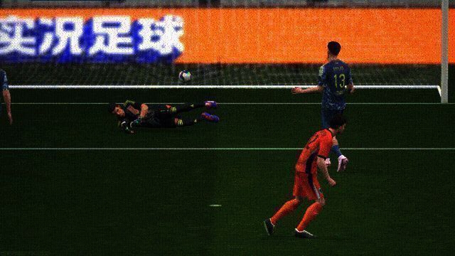 范巴斯滕在0度角位置完成凌空抽射,皮球划出一道弧线直挂死角
