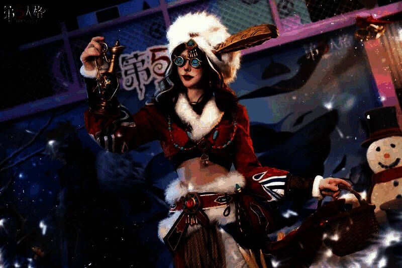 COSER扮演野人与玩家击掌互动,背景为活动展板和飘雪天空