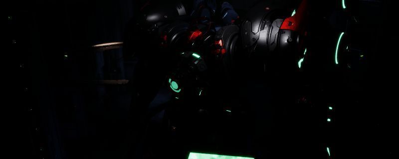 解限机游戏中赤霄机甲采用大魔高达涂装的效果图，红灰配色极具辨识度，机甲轮廓硬朗炫酷