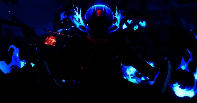 地面上漂浮着一朵散发红光的神秘花朵,玩家角色正冲刺向前准备拾取,远处BOSS也朝同一方向移动