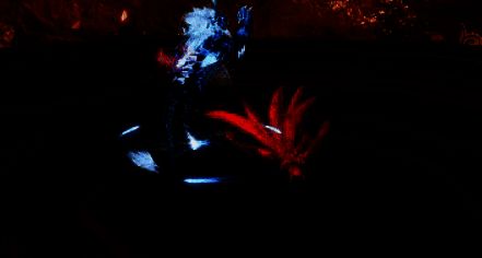 狴犴在家园中化为器械形态,释放圆形蓝色结界,范围内角色头顶显示‘庇护’状态图标