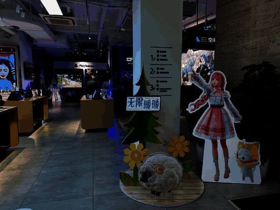 《无限暖暖》主题门店外景,橱窗上贴有暖暖在花海中奔跑的剪影,路人拍照打卡