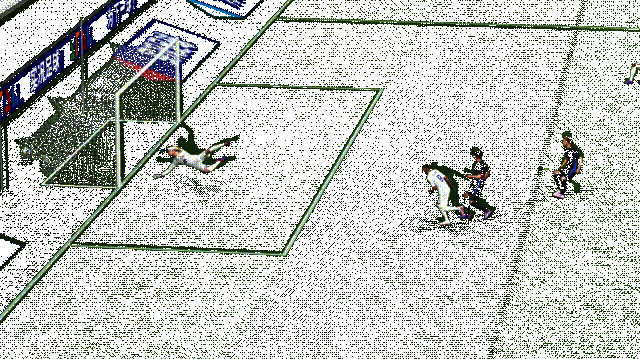 卡卡在禁区内使用马赛回旋过人,动作流畅,防守球员被甩开