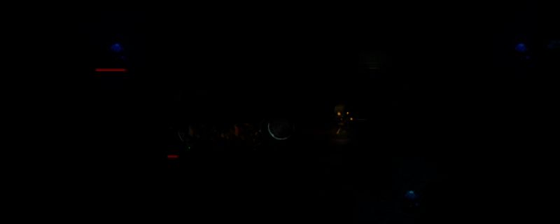 《地心归途》游戏界面展示基地建设场景,多个设施有序排列,体现自动化布局